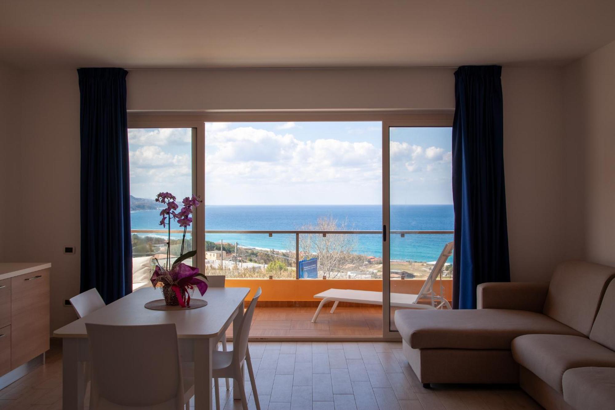 Airone Residence Zambrone Exteriér fotografie