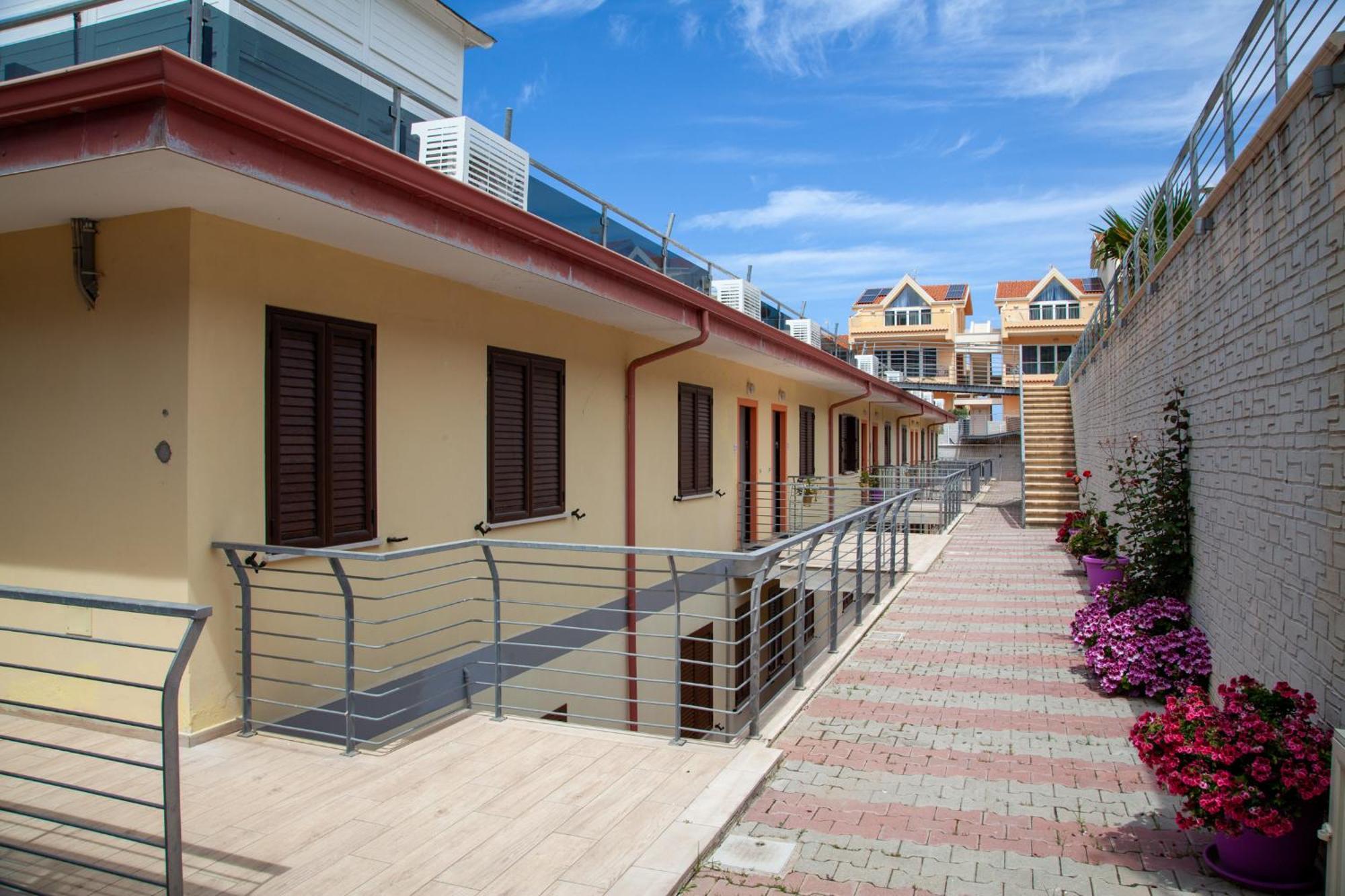 Airone Residence Zambrone Exteriér fotografie